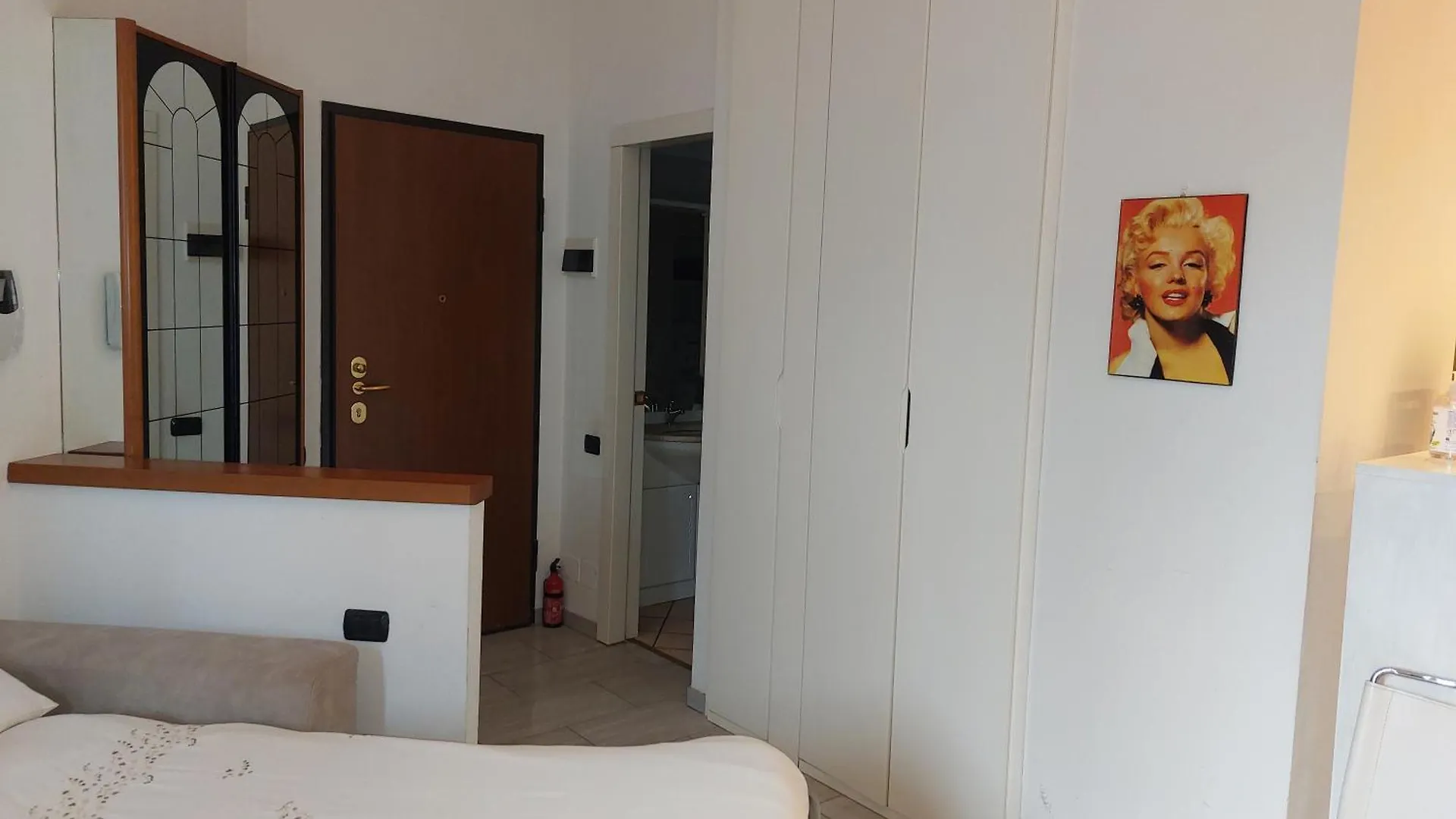 Accomodations Stazione Centrale Milano 0*,  Italia